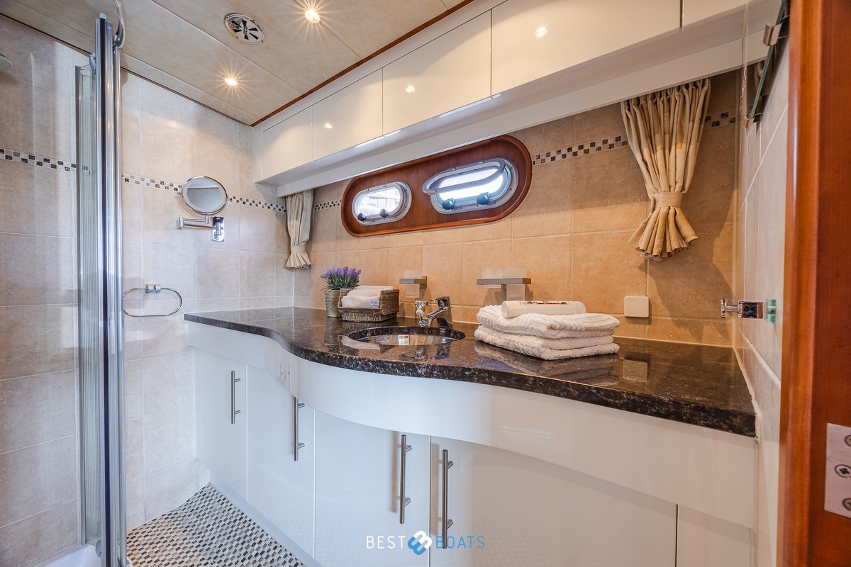 foto: 40 Van den Hoven Exclusive 1600