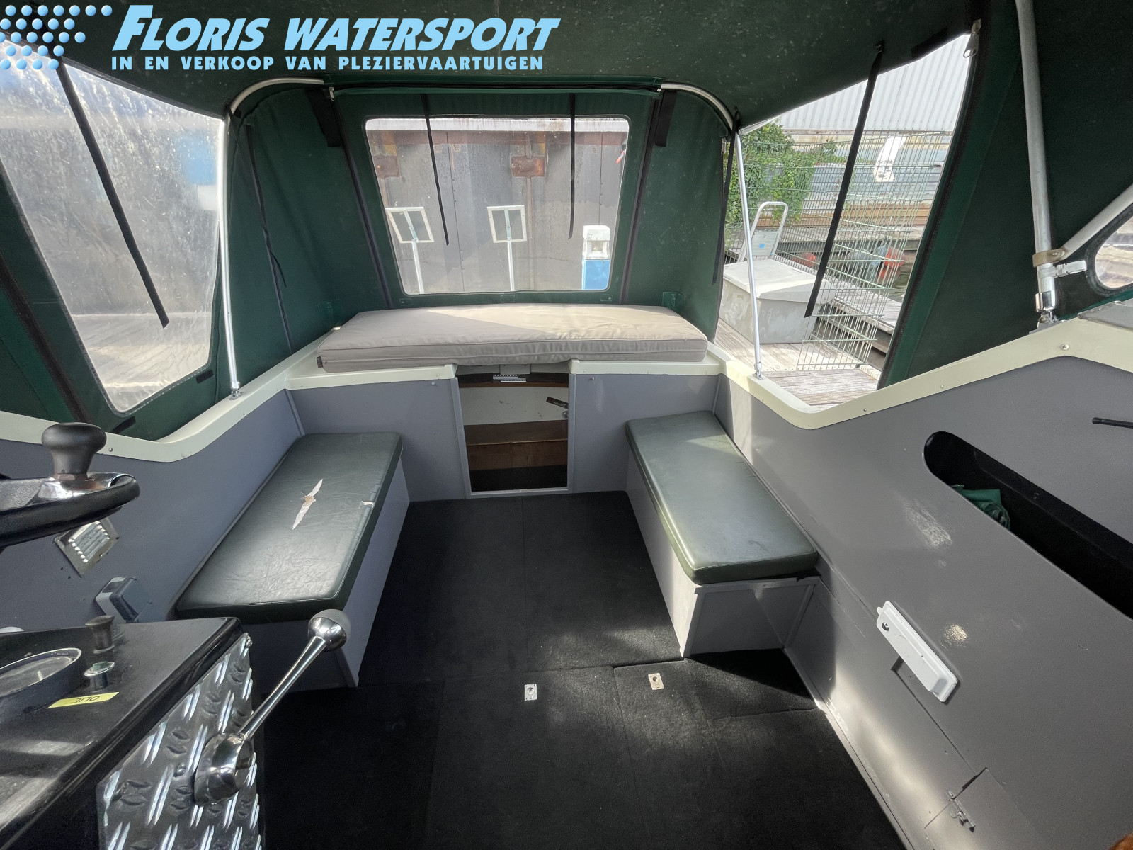 foto: 12 Waterland 750