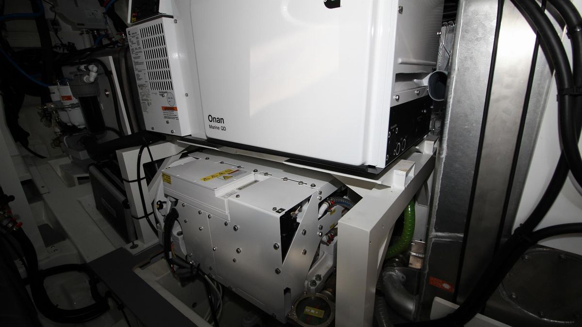 foto: 32 Prestige 520 S