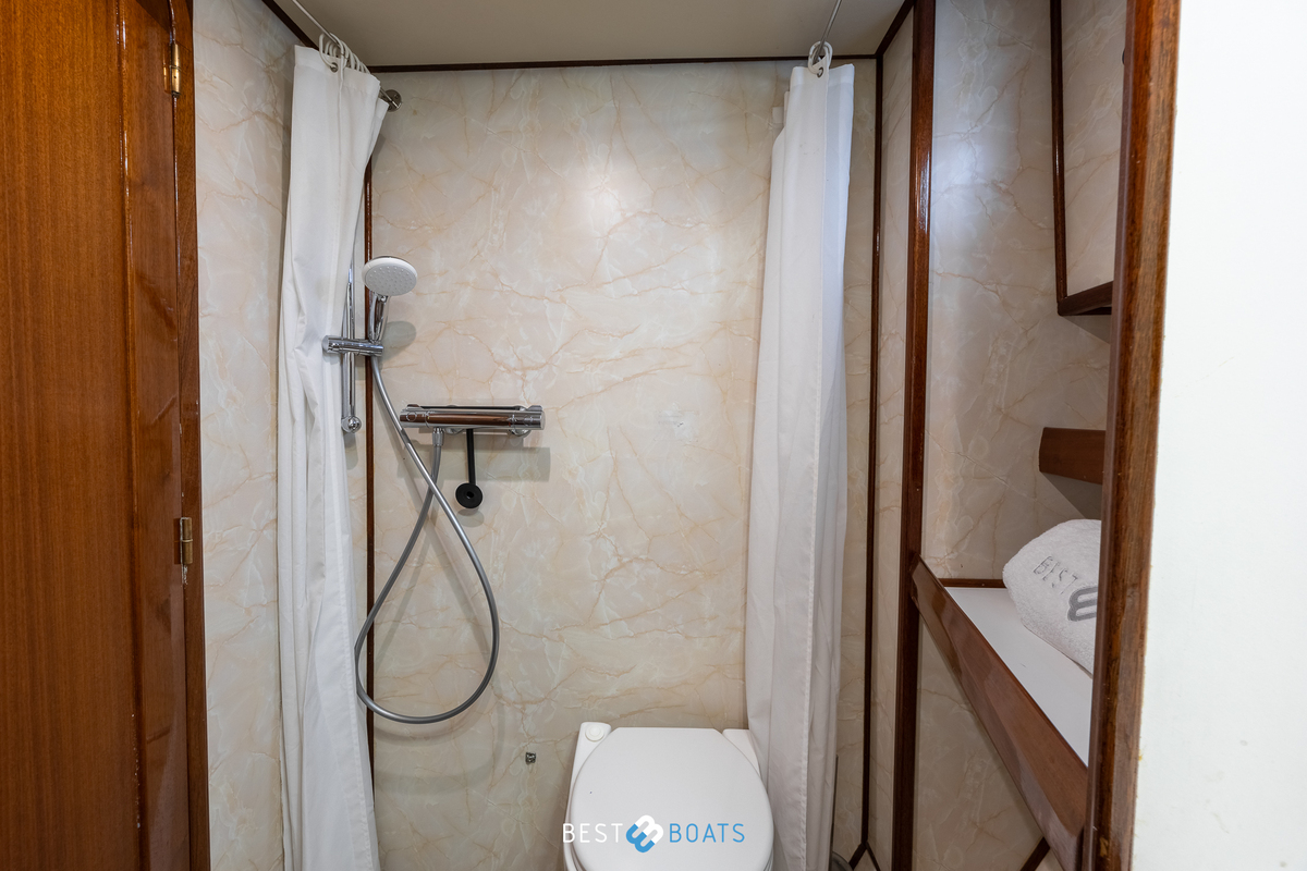 foto: 62 Tradewind 33