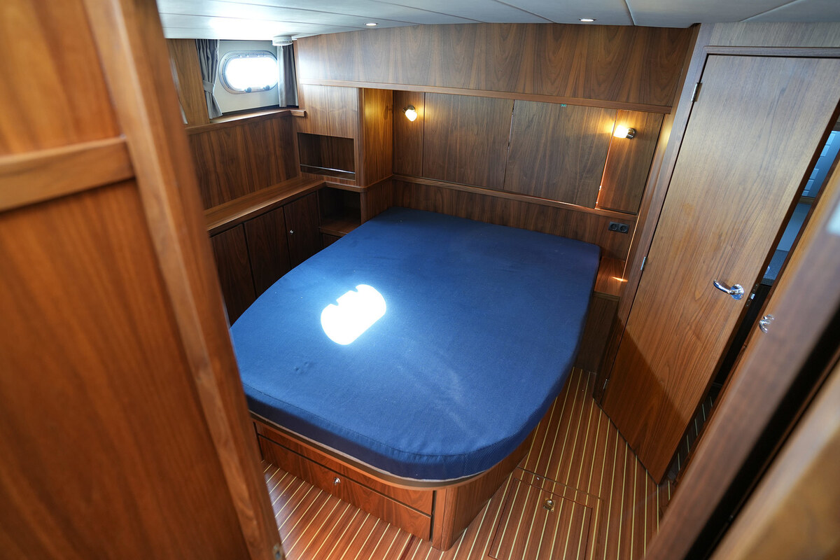 foto: 45 Linssen Grand Sturdy 410 AC Variotop met stabilisator