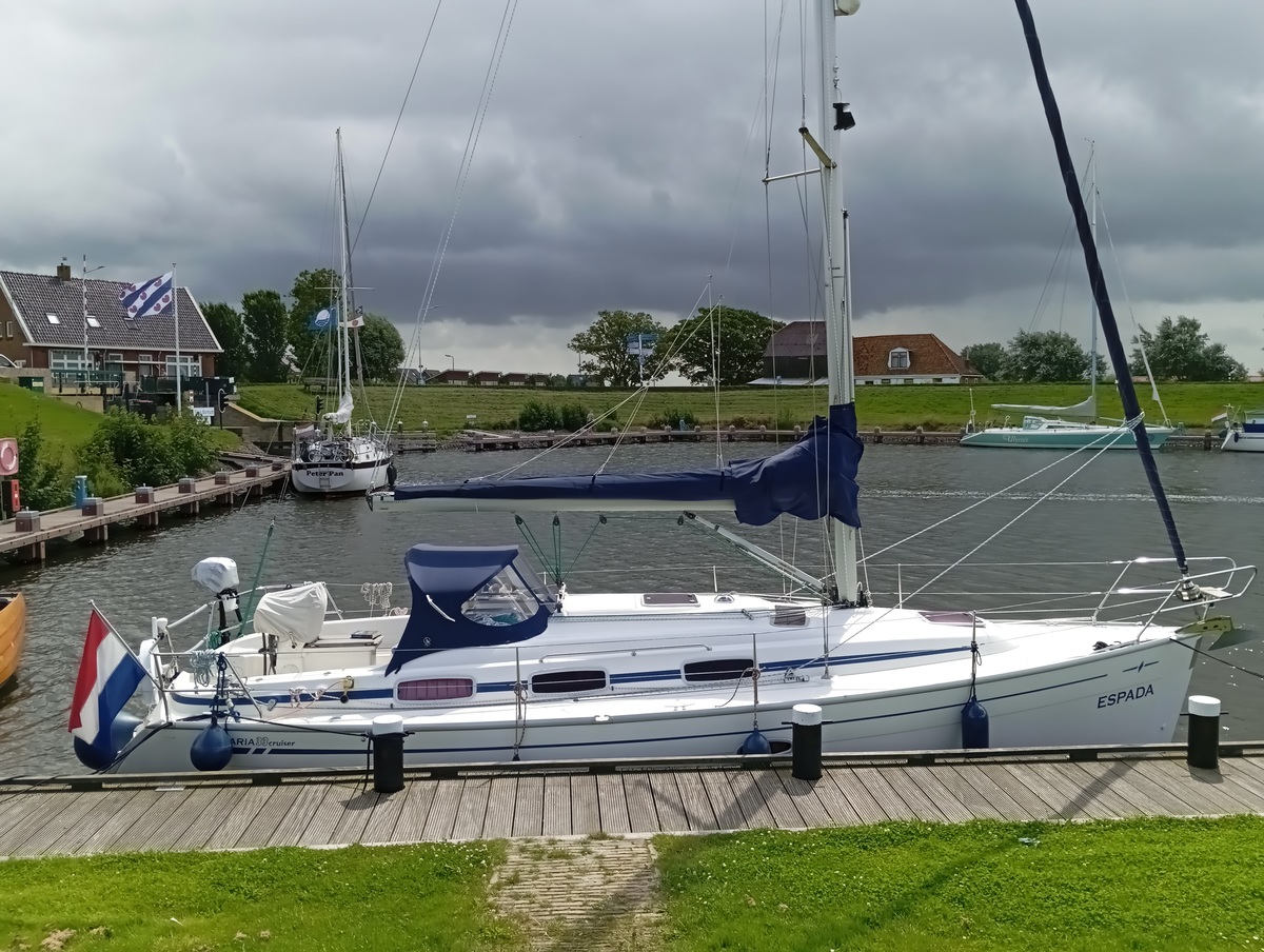 foto: 22 Bavaria  33 Cruiser