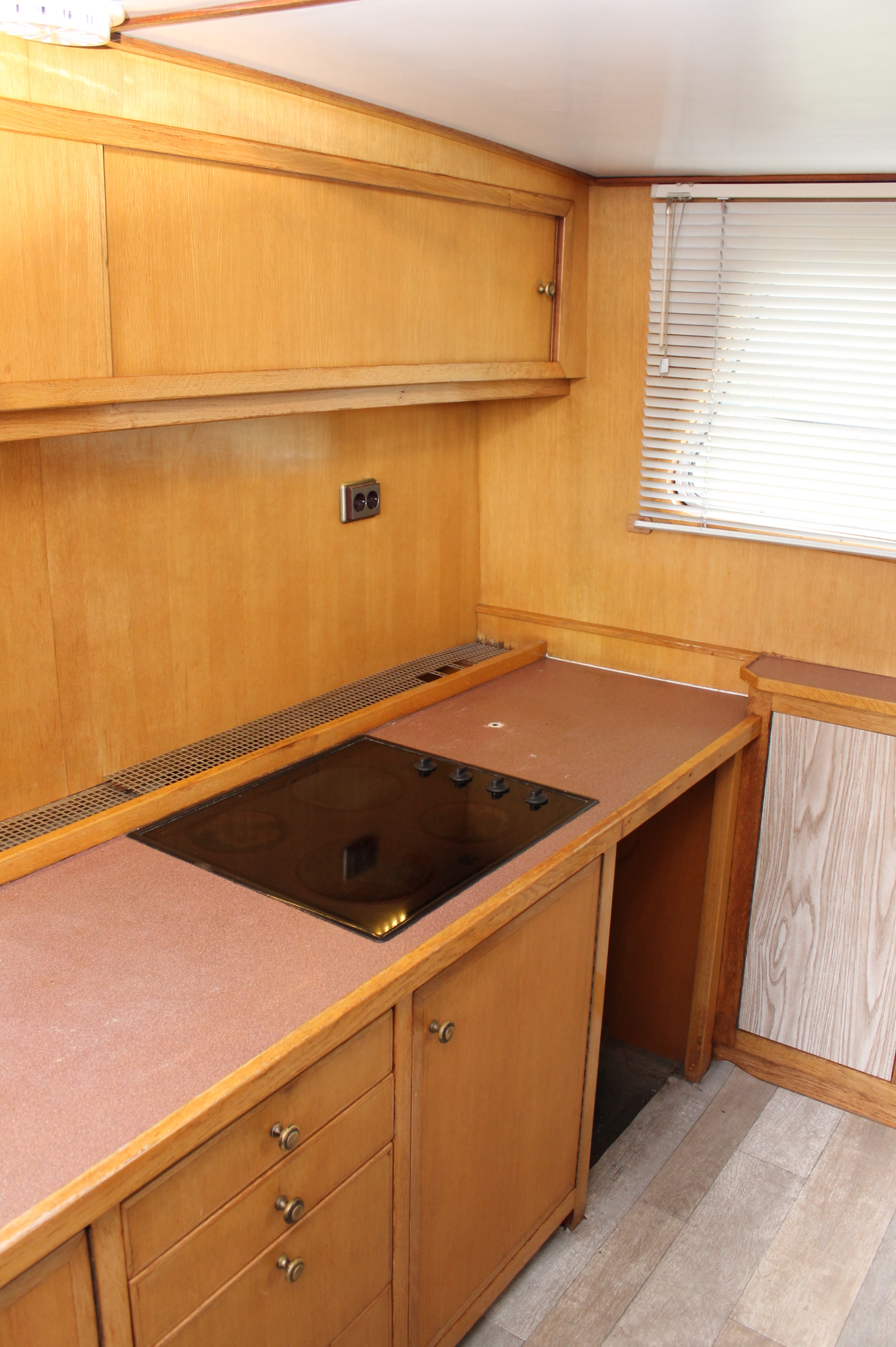 foto: 59 Tjalk Varend Woonschip 19.99