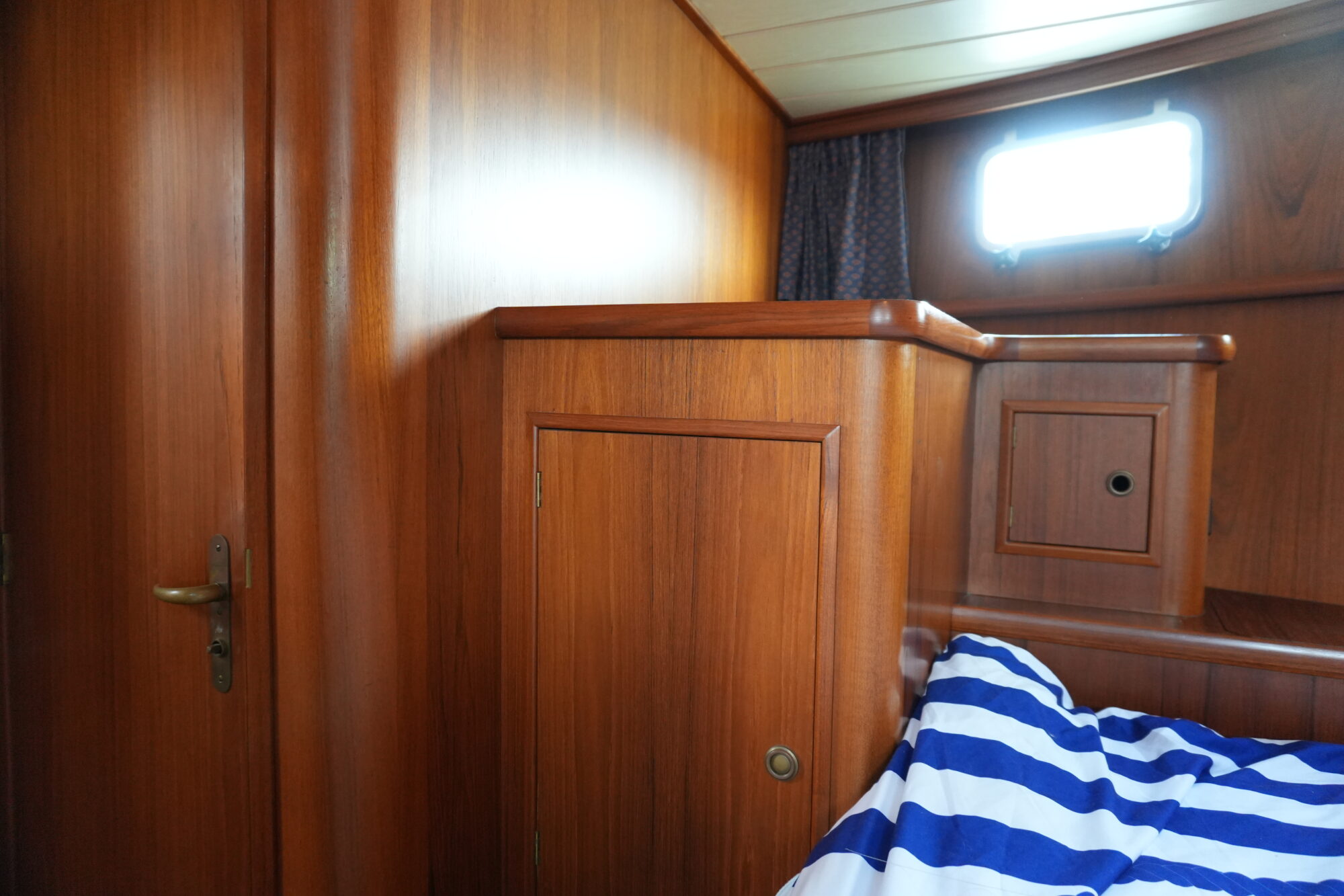 foto: 64 Monty Bank Monty Bank Kotter 41 AK Cabrio