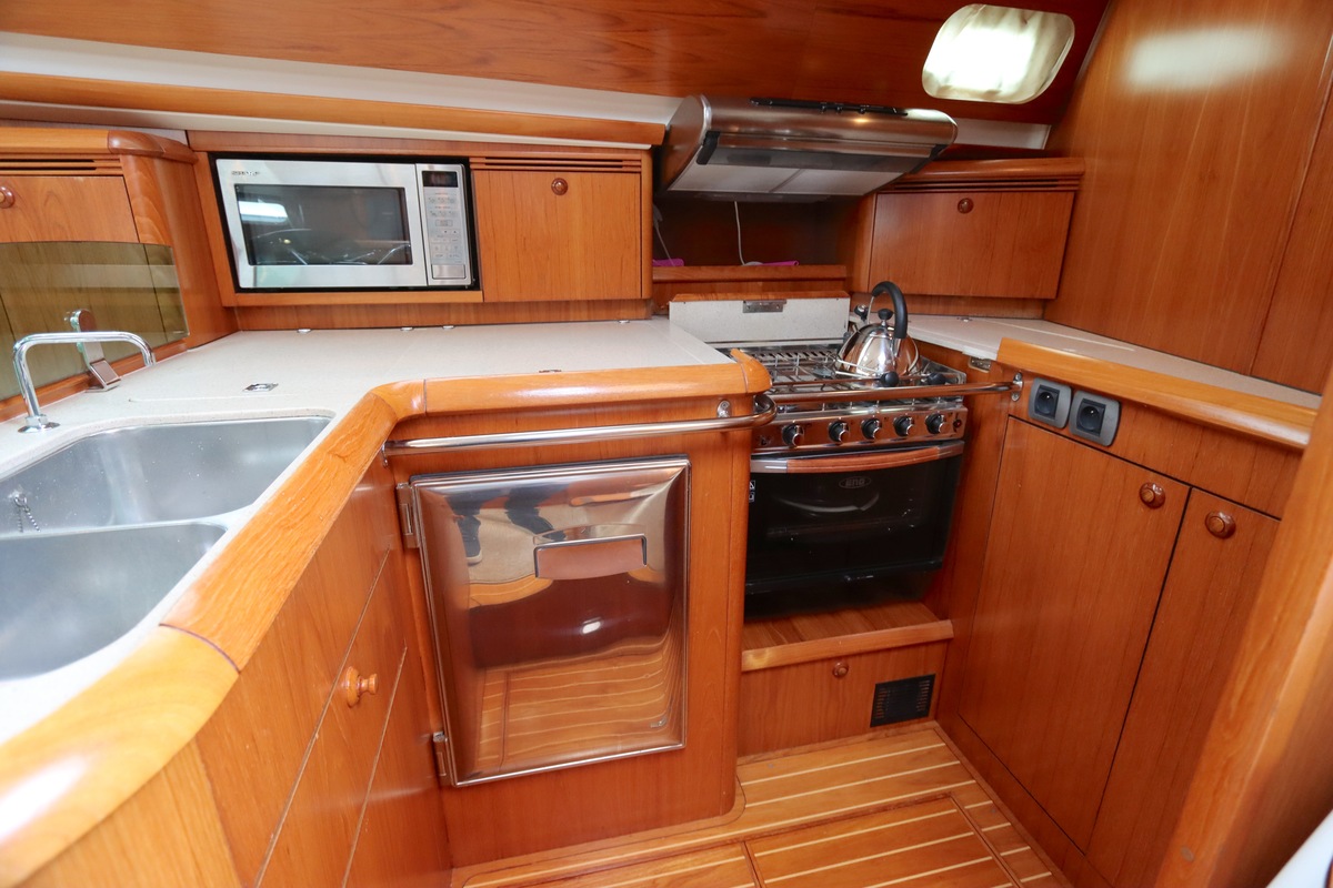 foto: 21 Jeanneau  Sun Odyssey 49 DS