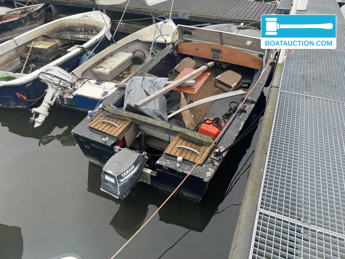 foto: 7 Motorboat 600