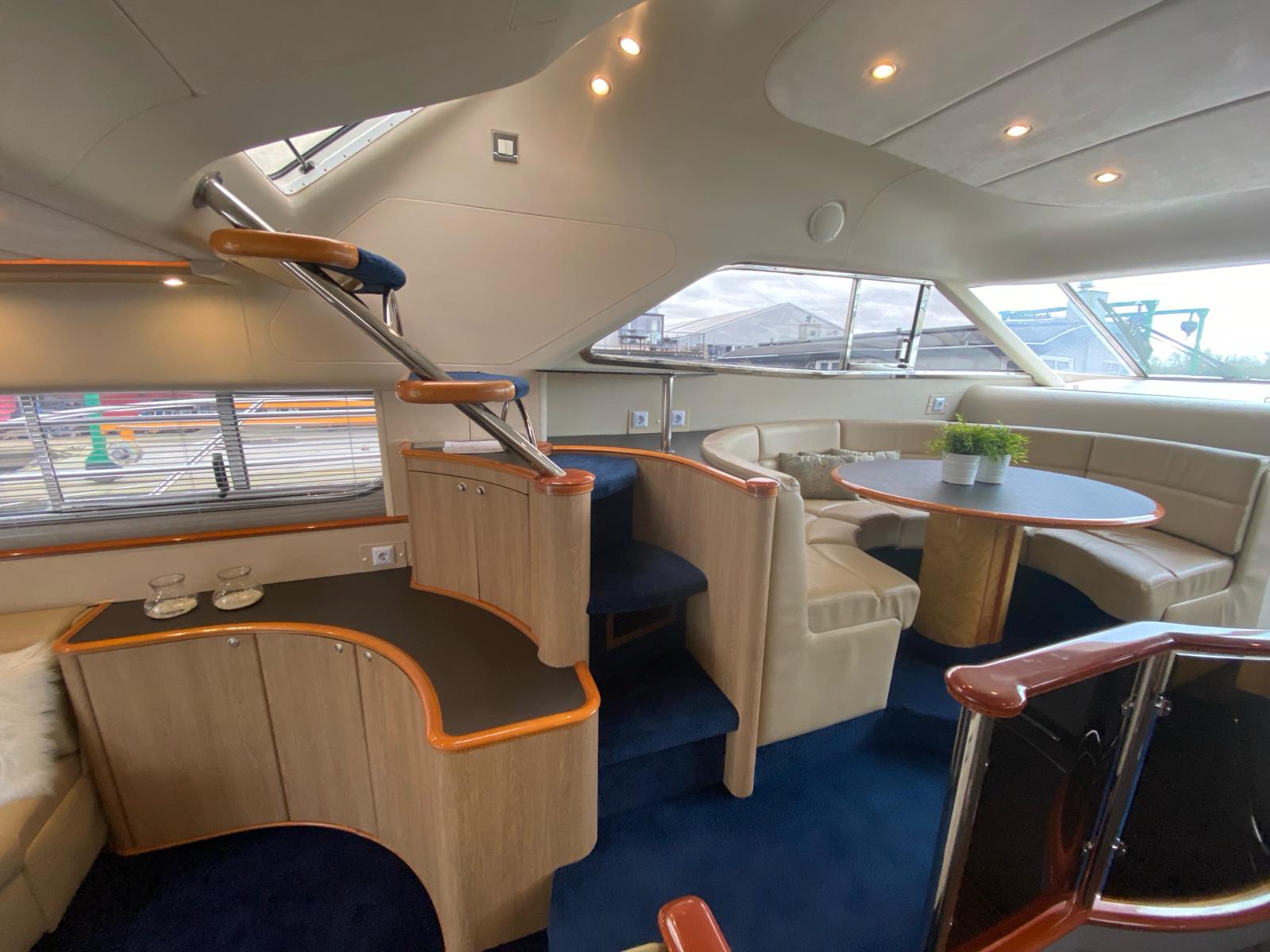 foto: 27 Princess  60 Fly