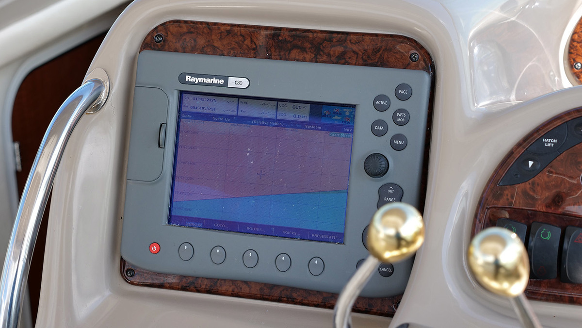 foto: 35 Sea Ray 340 Sundancer