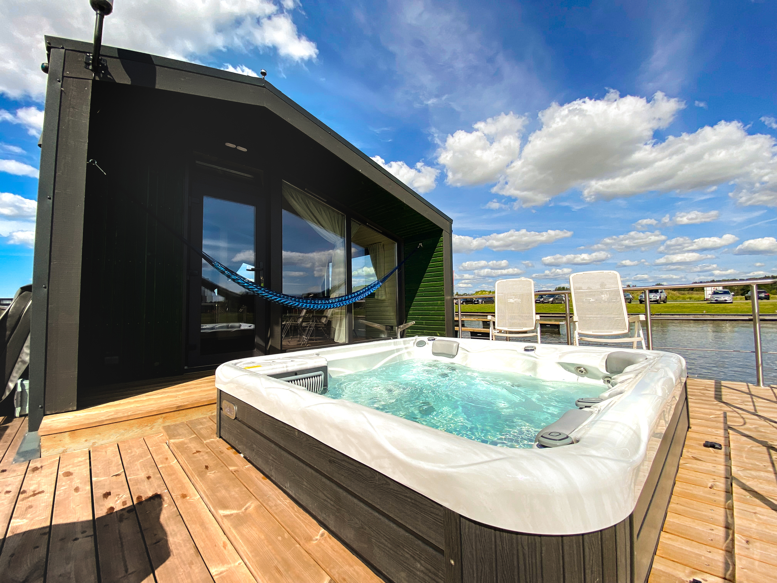 foto: 12 Twin M-Cabin Houseboat