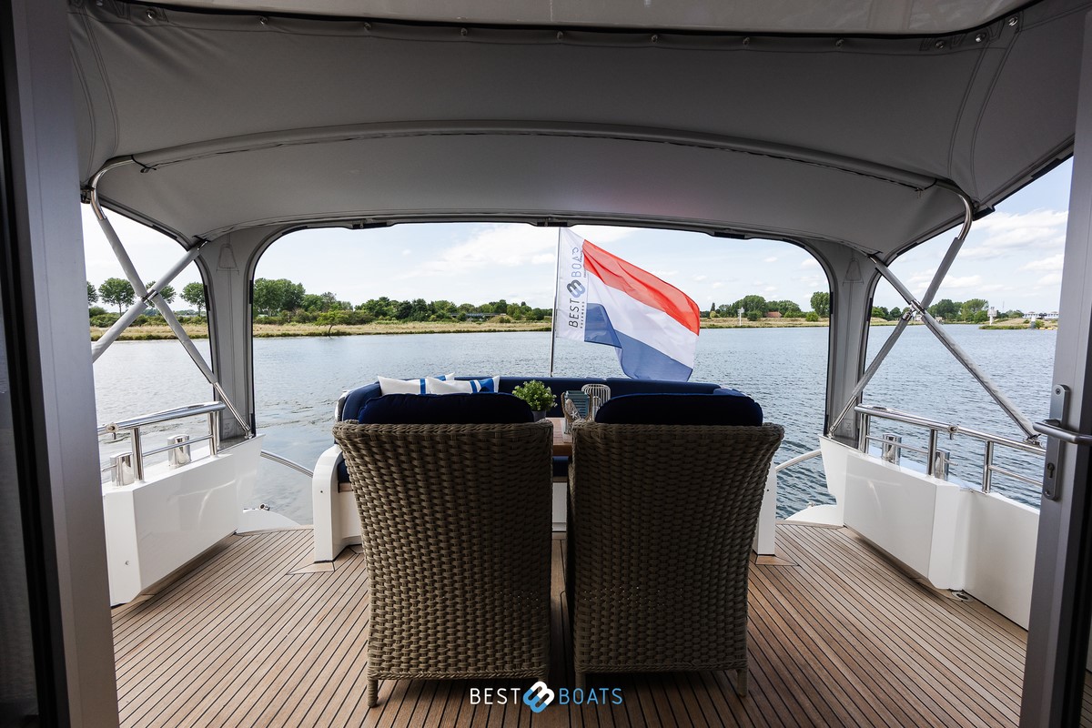 foto: 41 Van den Hoven Exclusive 1600