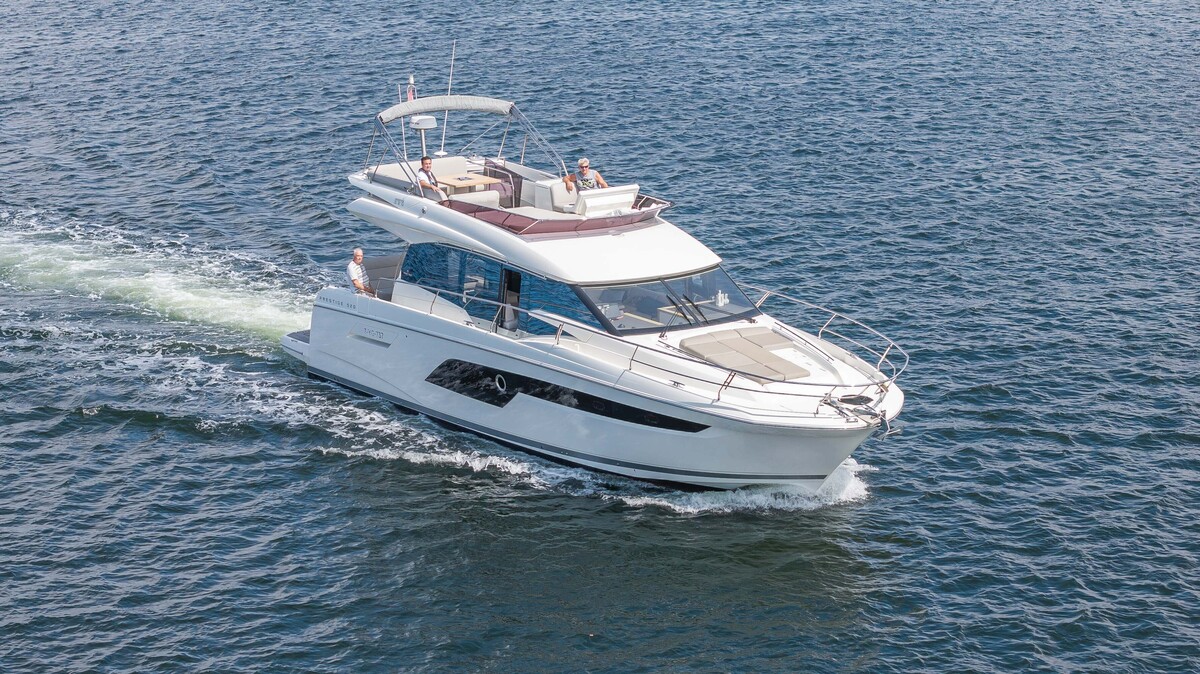 foto: 22 Jeanneau  Prestige 520 Fly