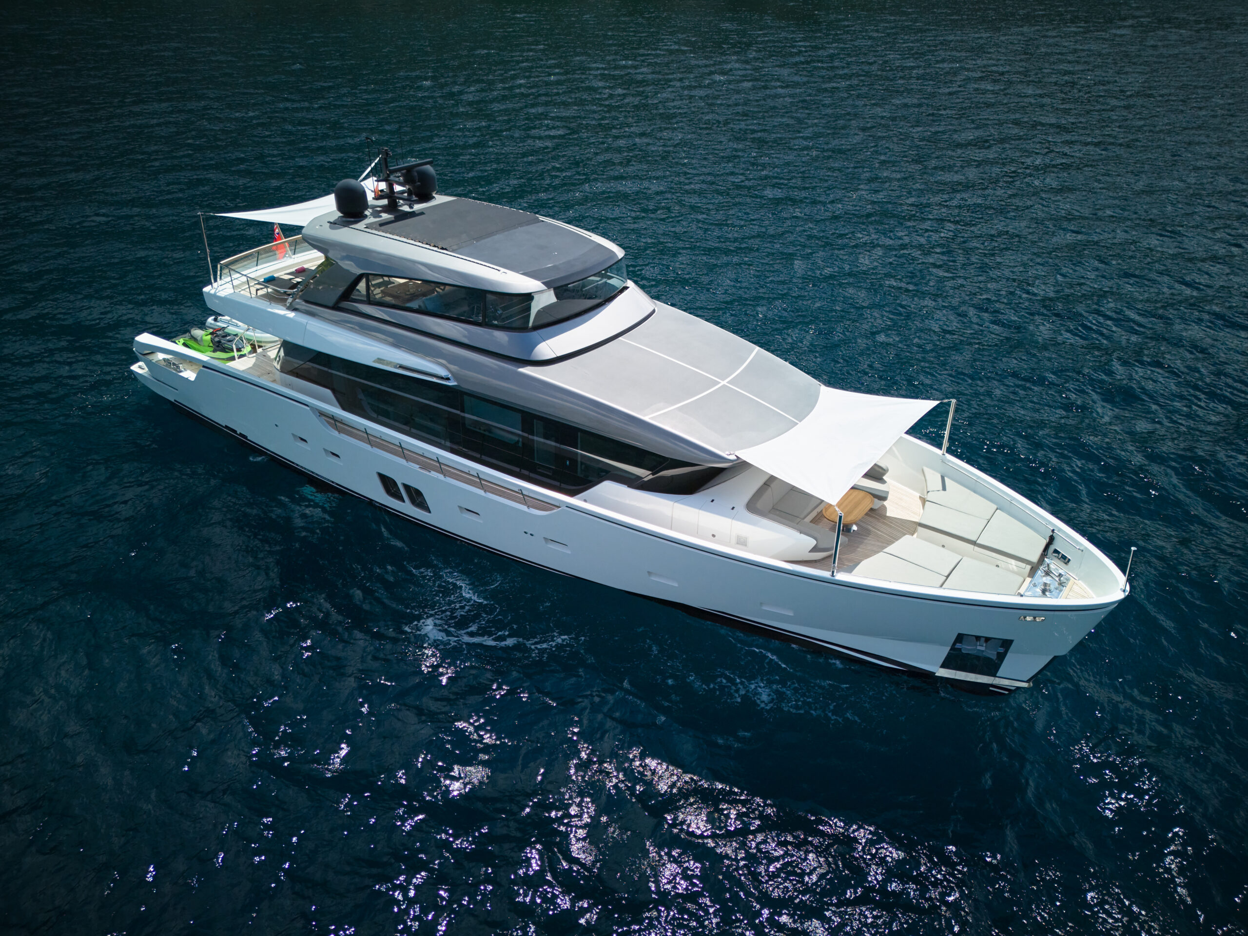foto: 47 Sanlorenzo SX88 #39 Zaffiro III