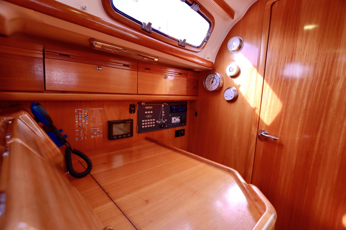 foto: 27 Bavaria  33 Cruiser