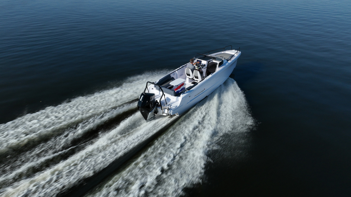 foto: 94 Axopar 25 Cross Bow & Cross Top