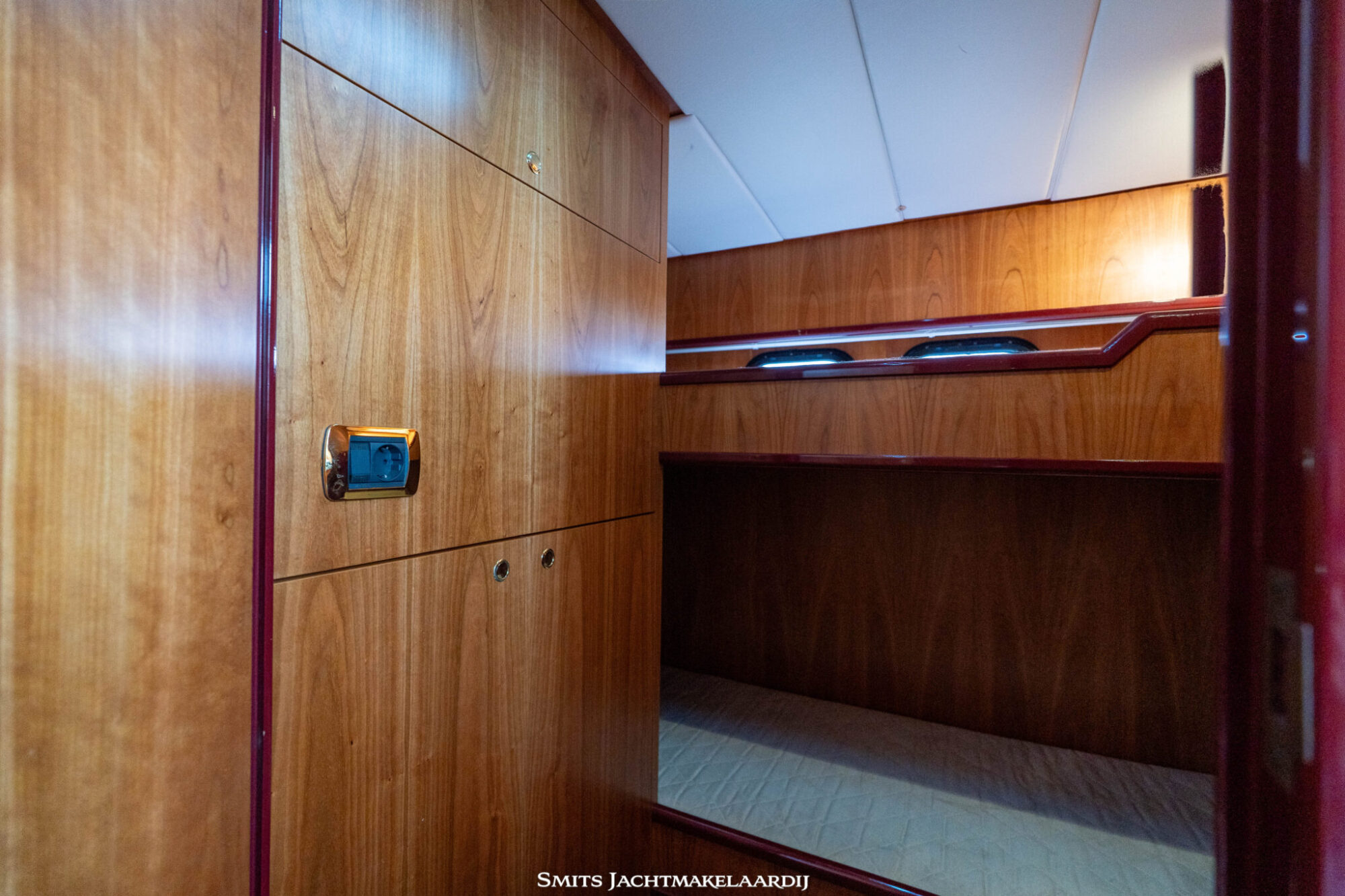 foto: 64 Pacific Pacific Allure 148 VS