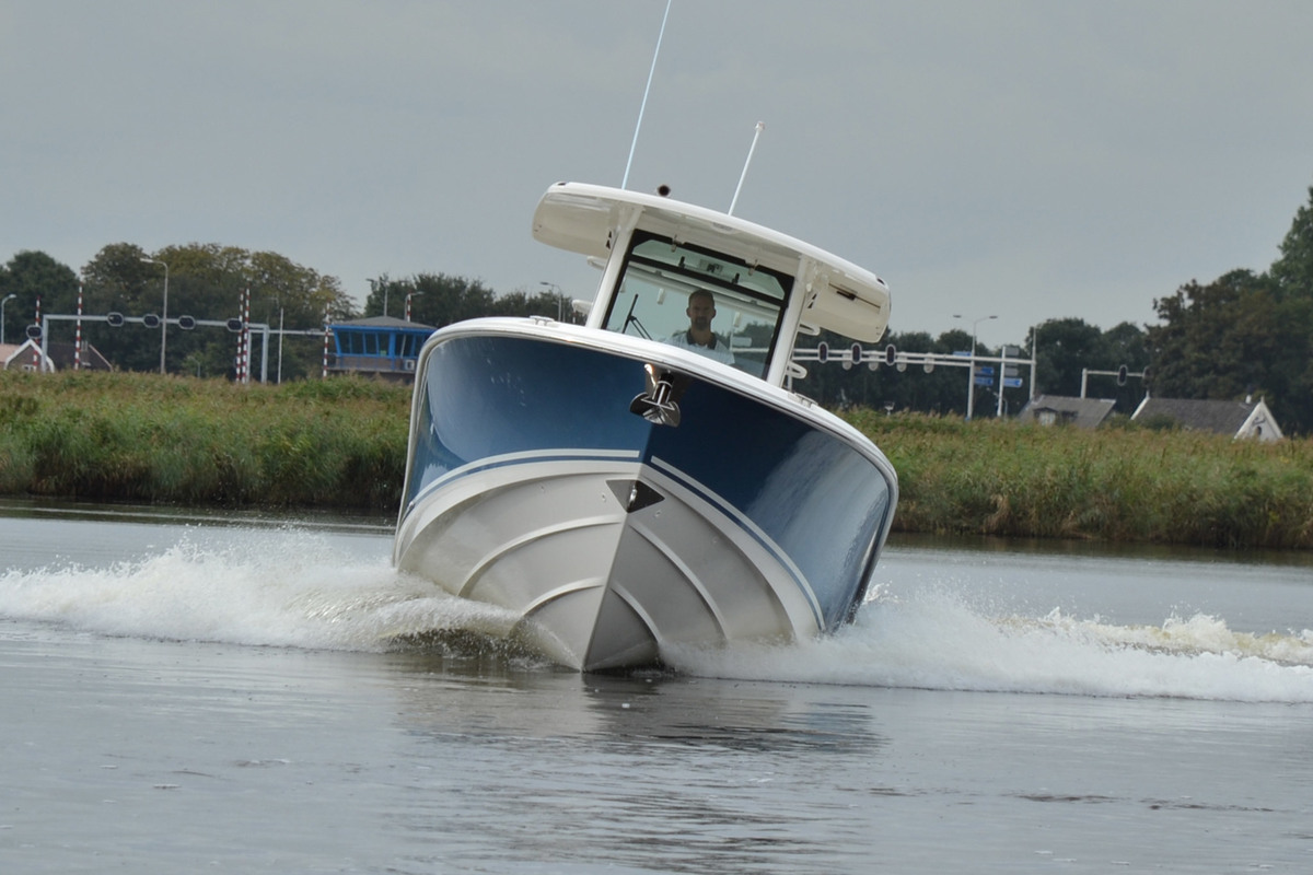 foto: 45 Boston Whaler 330 Outrage