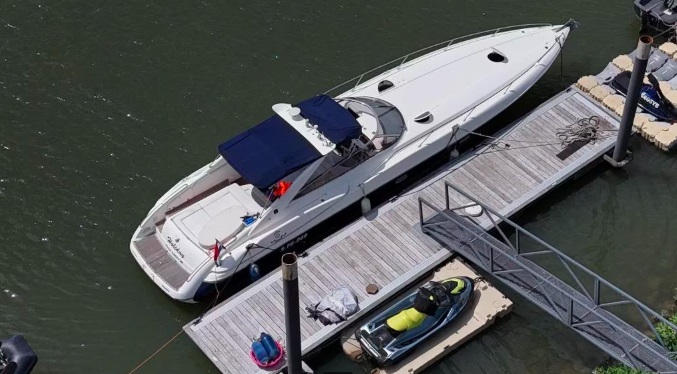 foto: 4 Sunseeker  48 Superhawk