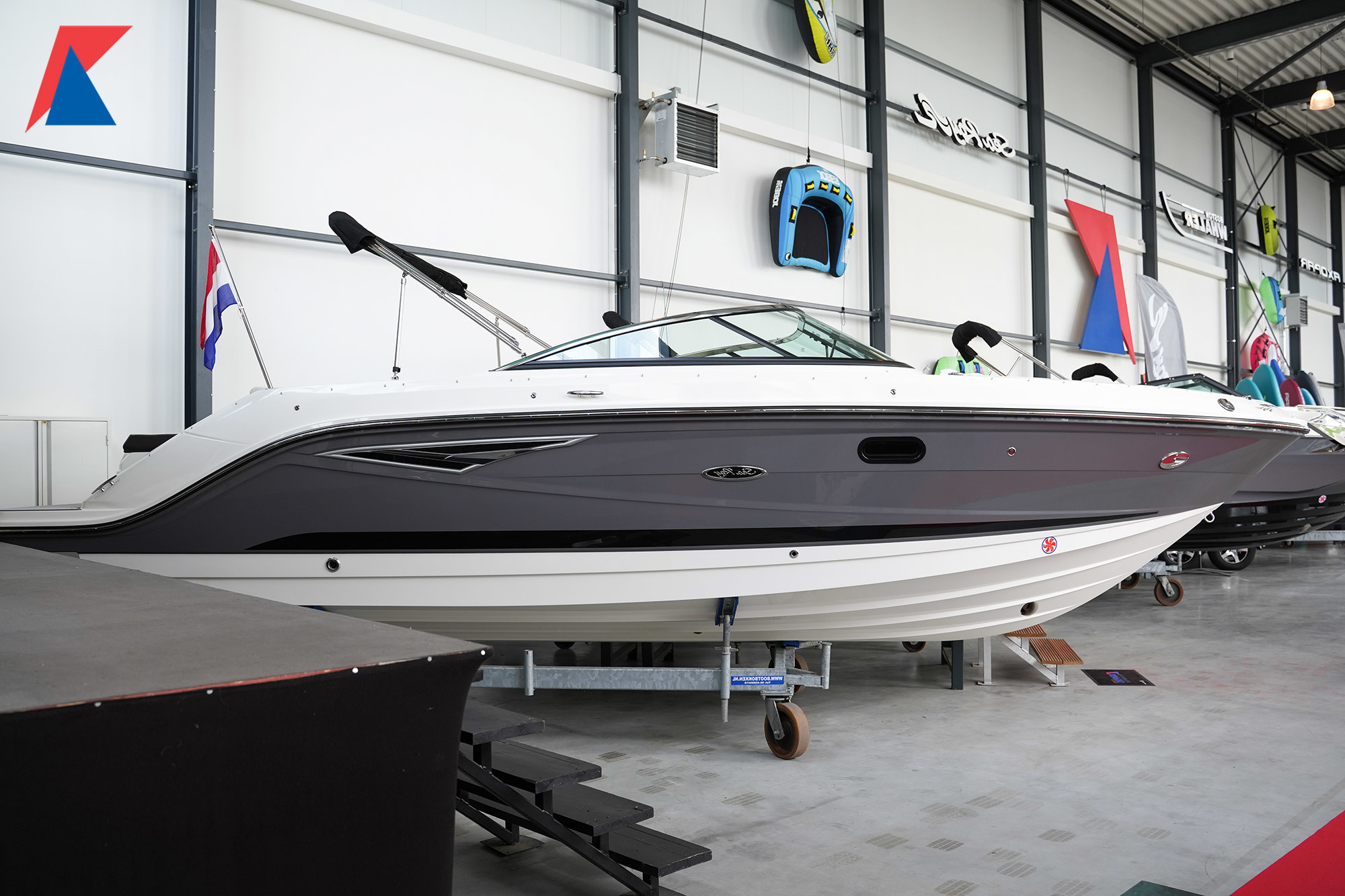 Sea Ray SLX 250