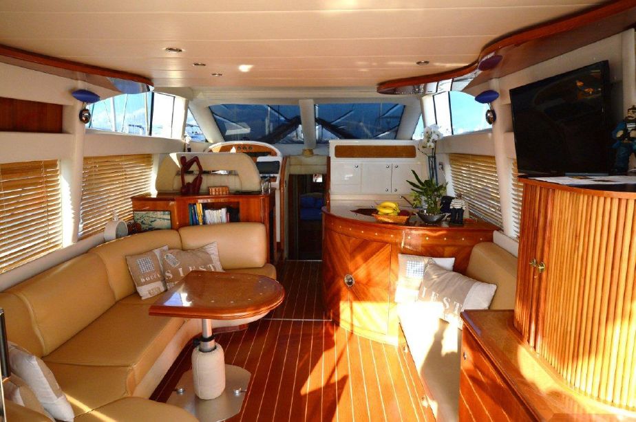 foto: 18 Azimut 52