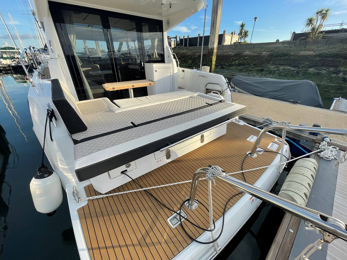 foto: 48 Jeanneau  NC37