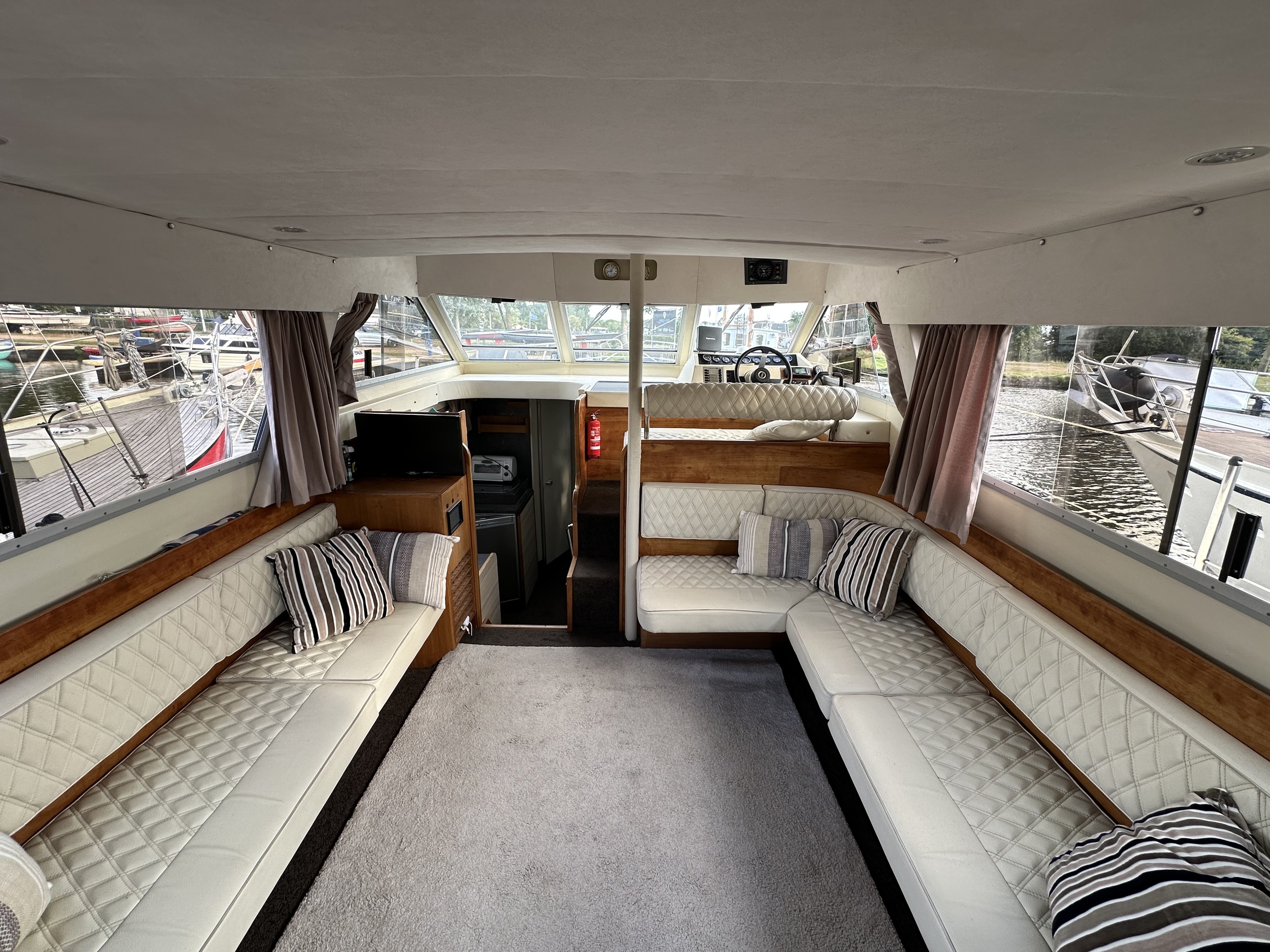 foto: 19 Princess 38 Flybridge