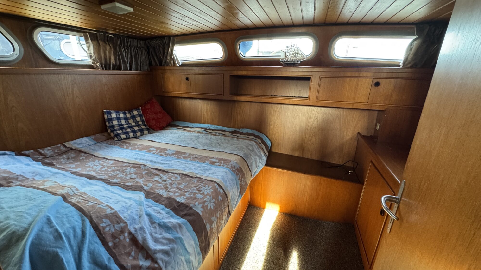foto: 25 Valkkruiser Valkkruiser 11.00 Flybridge