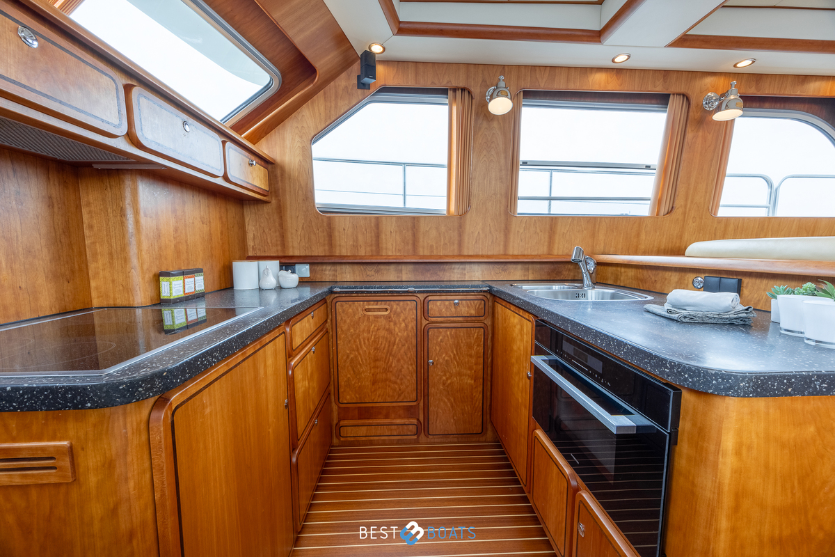 foto: 49 Linssen Grand Sturdy 500 AC Variotop 