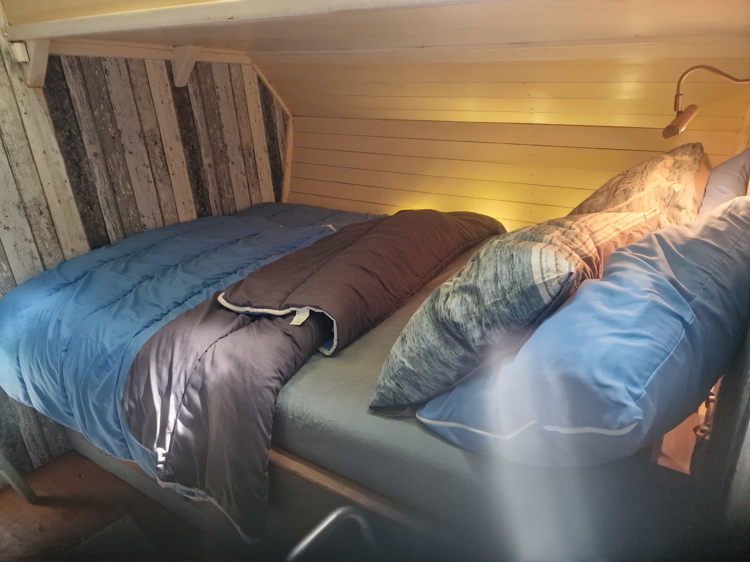 foto: 50 Ex Viskottter/ Varend Woonschip Ex Viskotter