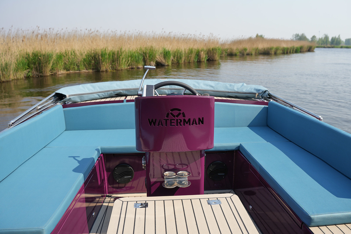 foto: 32 Waterman 8.0 Cabin