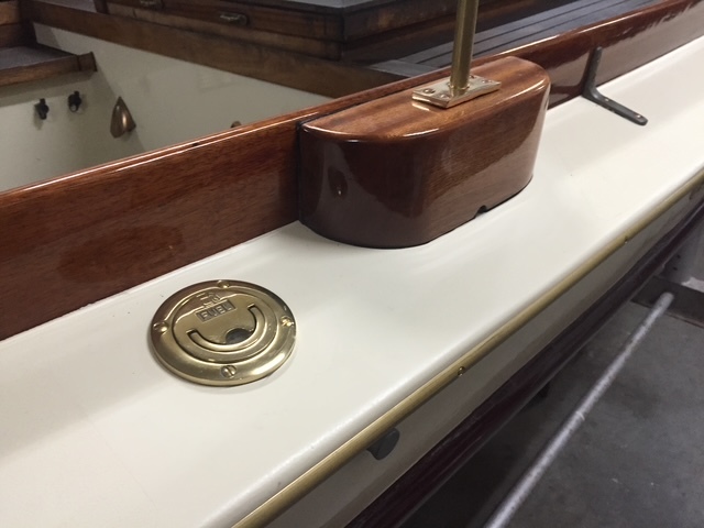 foto: 11 Whaler Navy 8.50