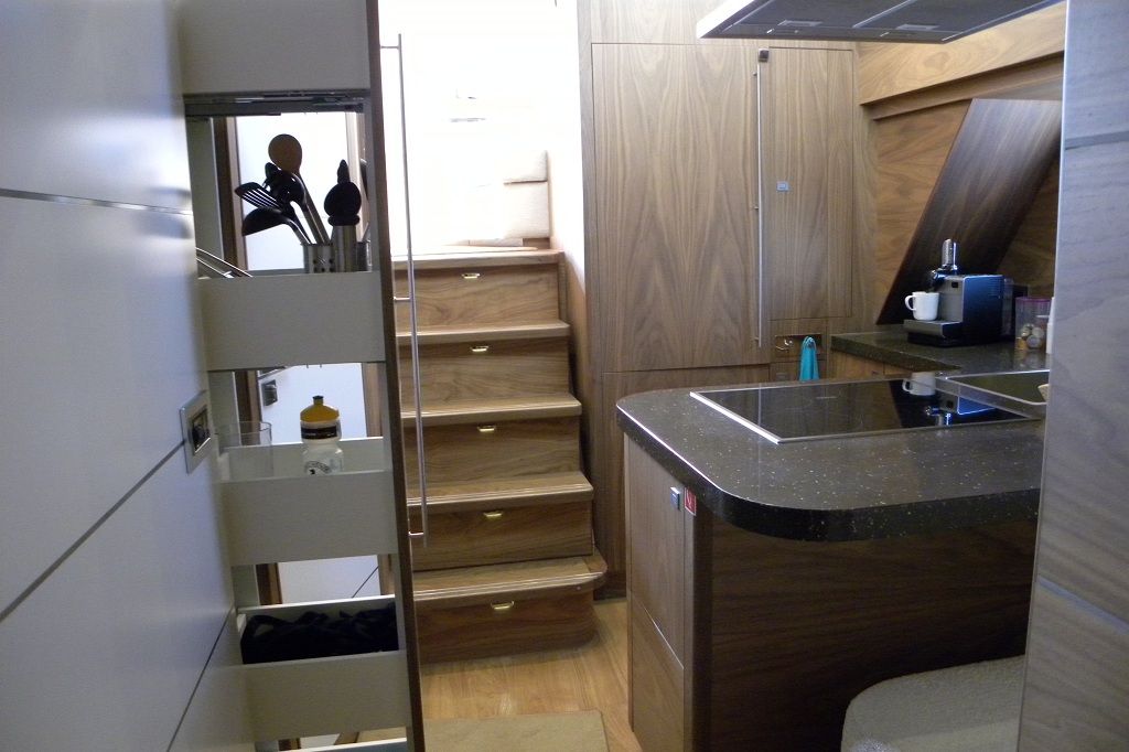 foto: 10 Storm X 53F