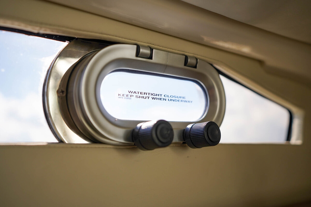 foto: 37 Sea Ray Sun Sport 230