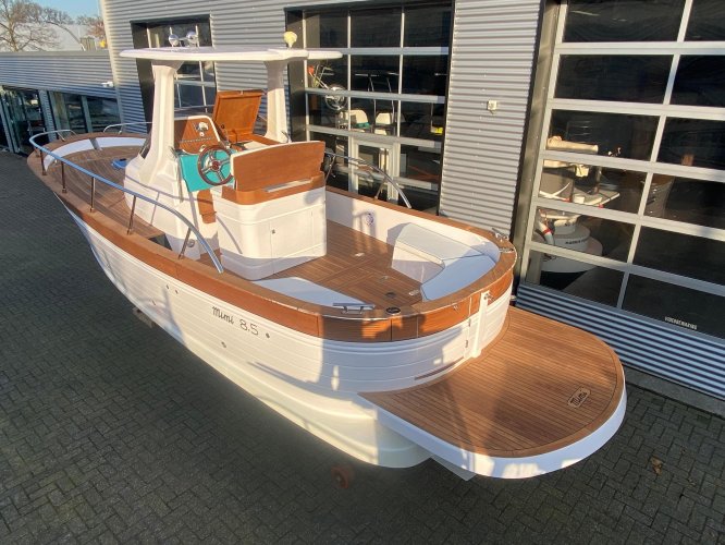foto: 26 Cantieri Mimi Gozzi Libeccio 8.50 WA -DIRECT LEVERBAAR-