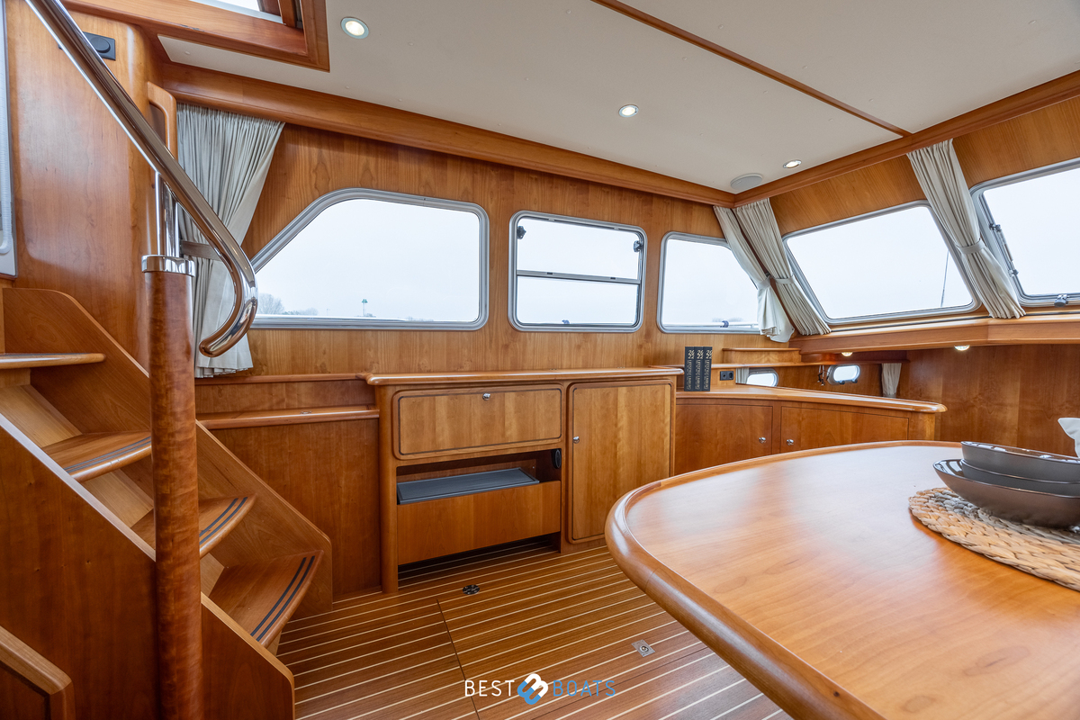 foto: 28 Linssen  Grand Sturdy 430 AC MKII Diamond