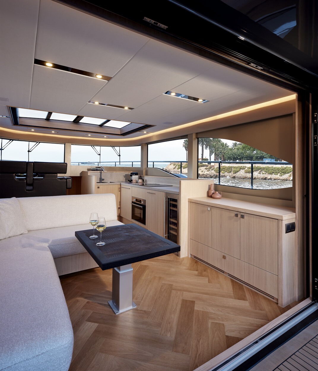 foto: 14 Van den Hoven Voyager 50