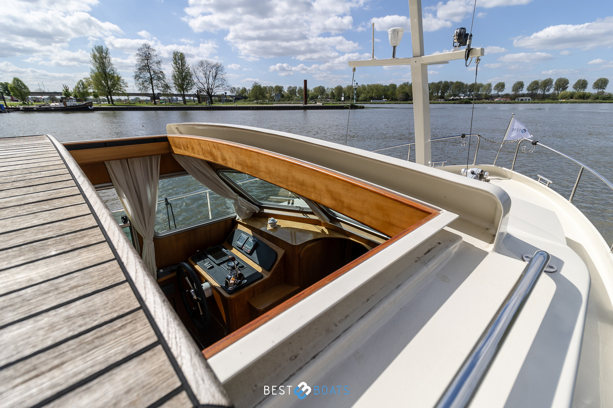 foto: 23 Linssen  Grand Sturdy 29.9 Sedan