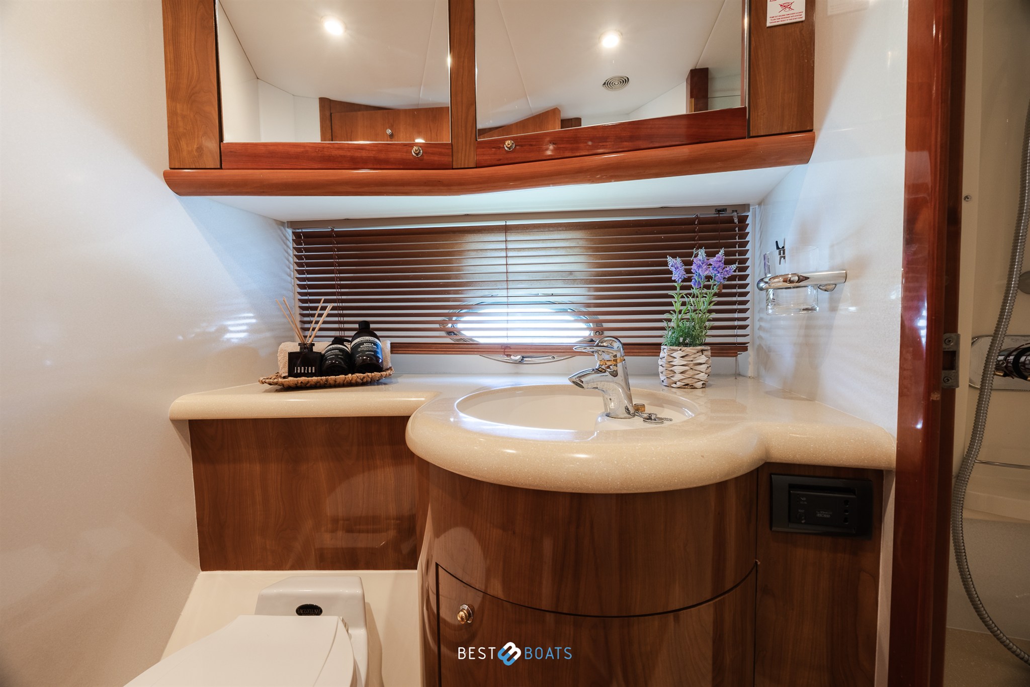 foto: 55 Sunseeker Manhattan 64