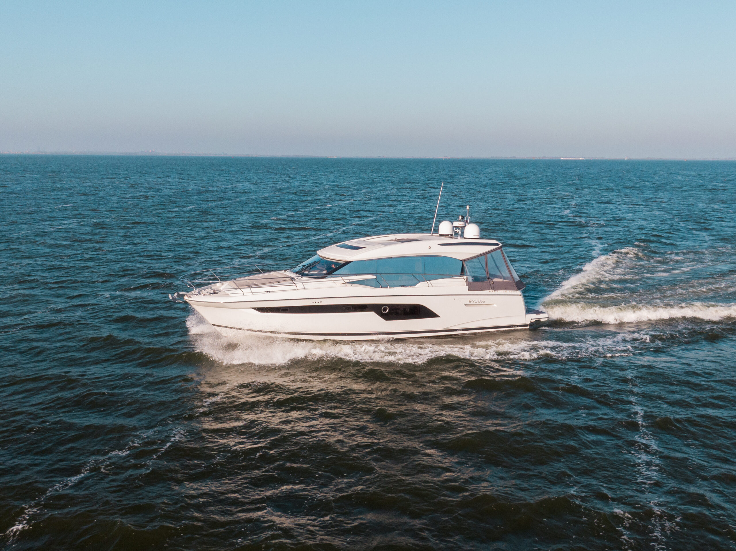 foto: 23 Prestige 520S 