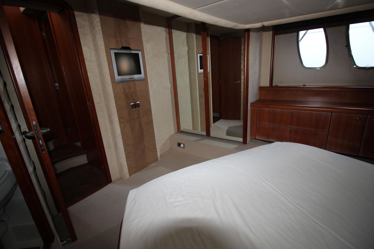 foto: 25 Sunseeker Manhatten 50