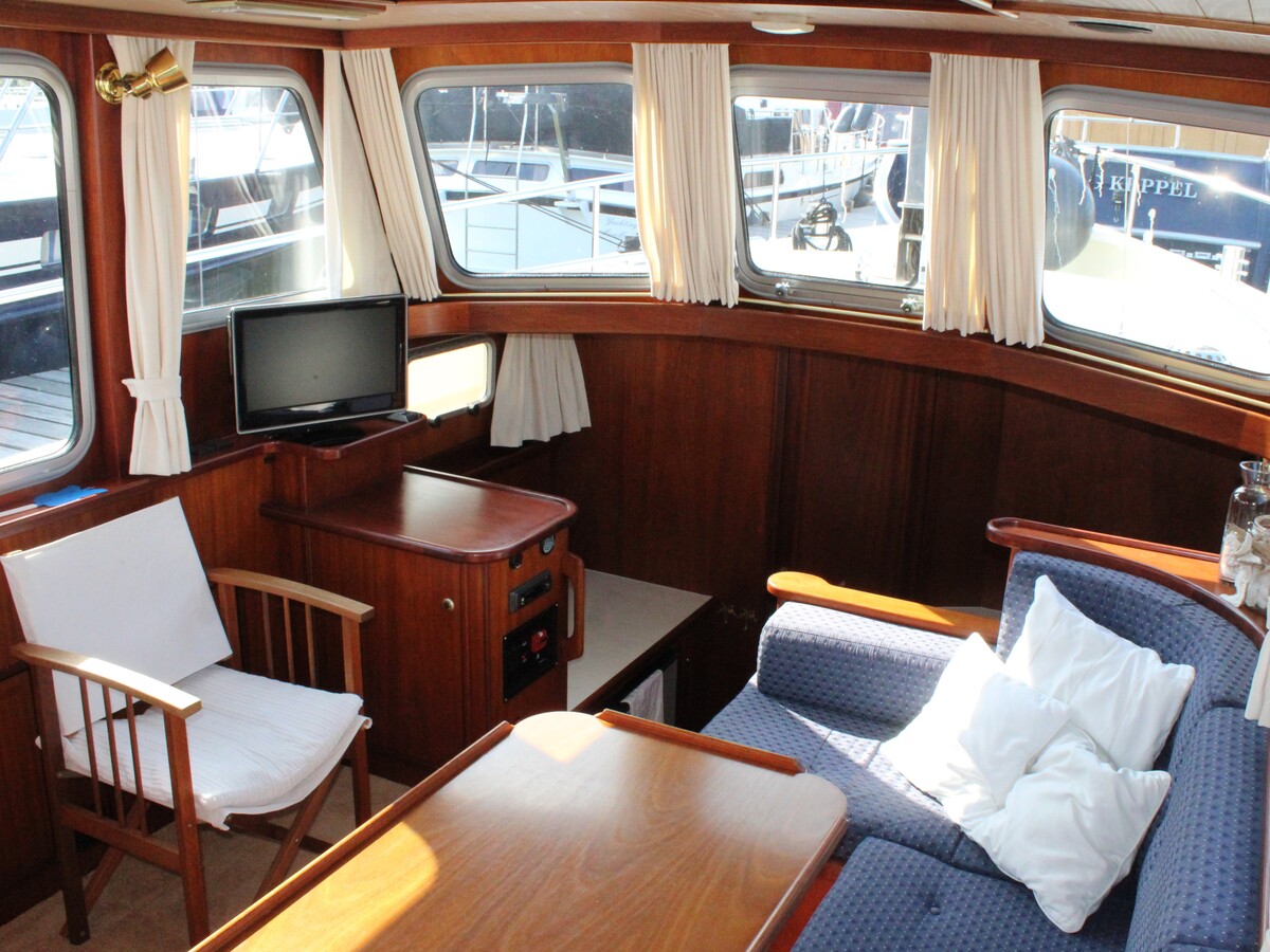 foto: 14 Ankertrawler  35 AK 