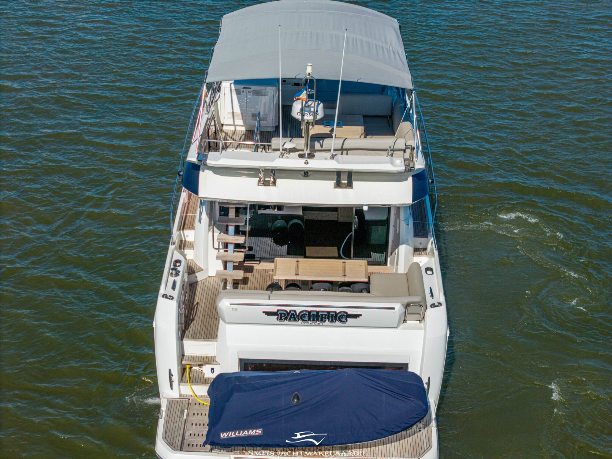 foto: 163 Prestige Prestige 590 Flybridge