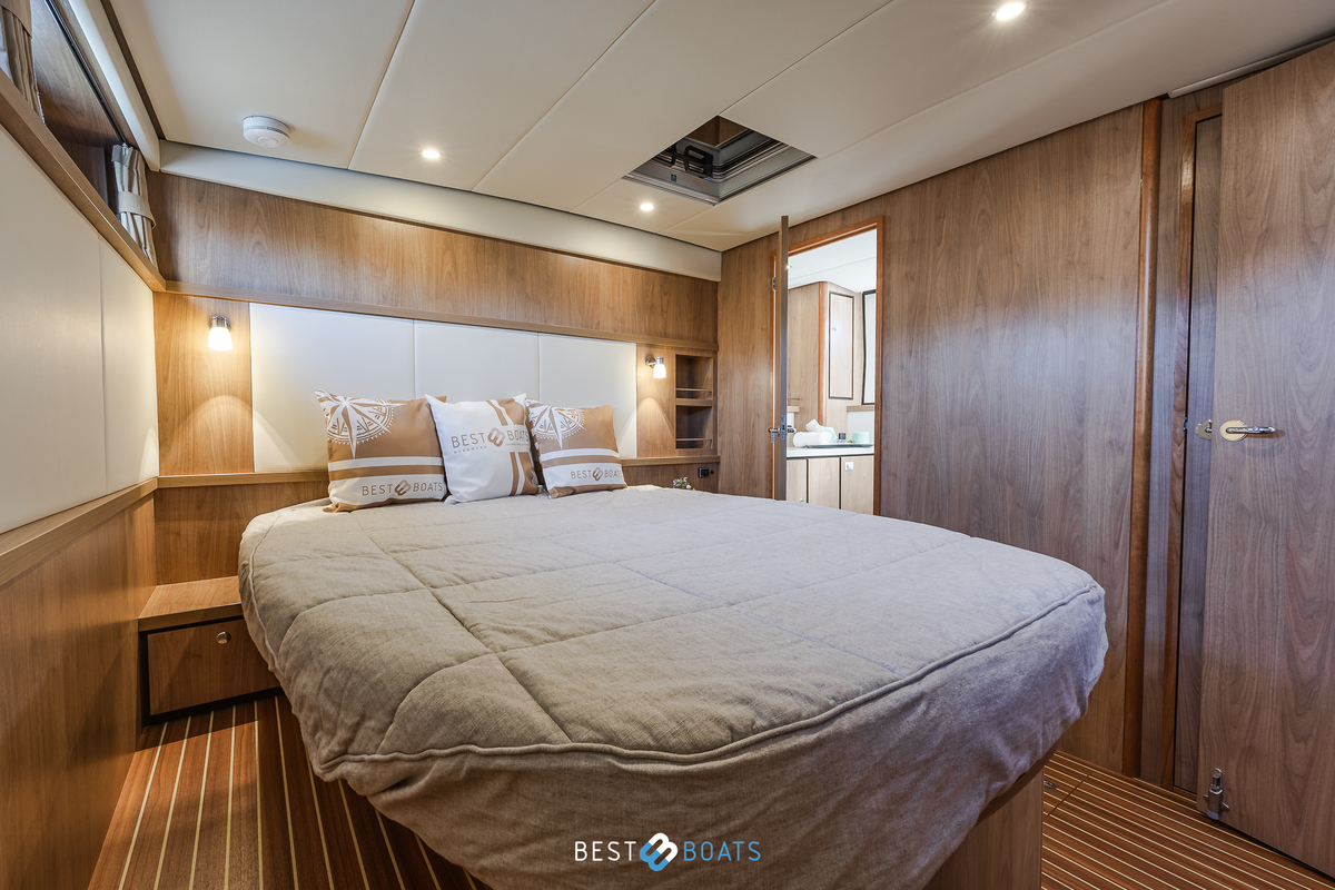 foto: 31 Linssen Grand Sturdy 40.0 AC