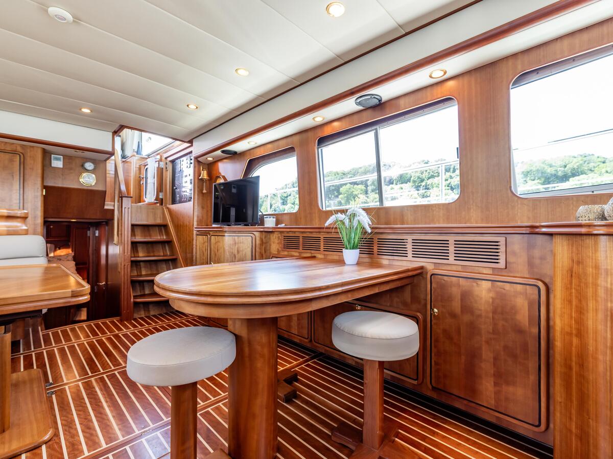 foto: 78 Linssen  Grand Sturdy 500 Variotop