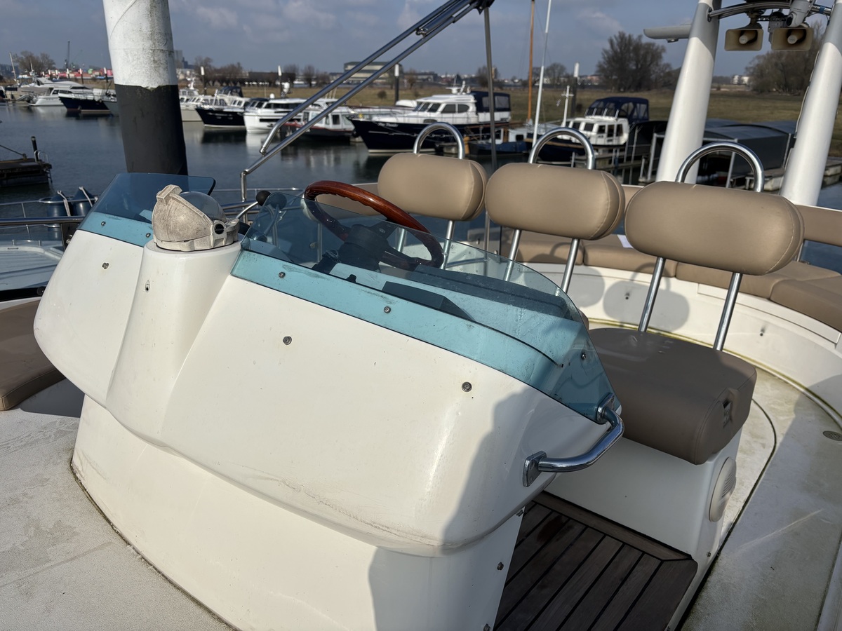 foto: 29 Fairline Squadron 52