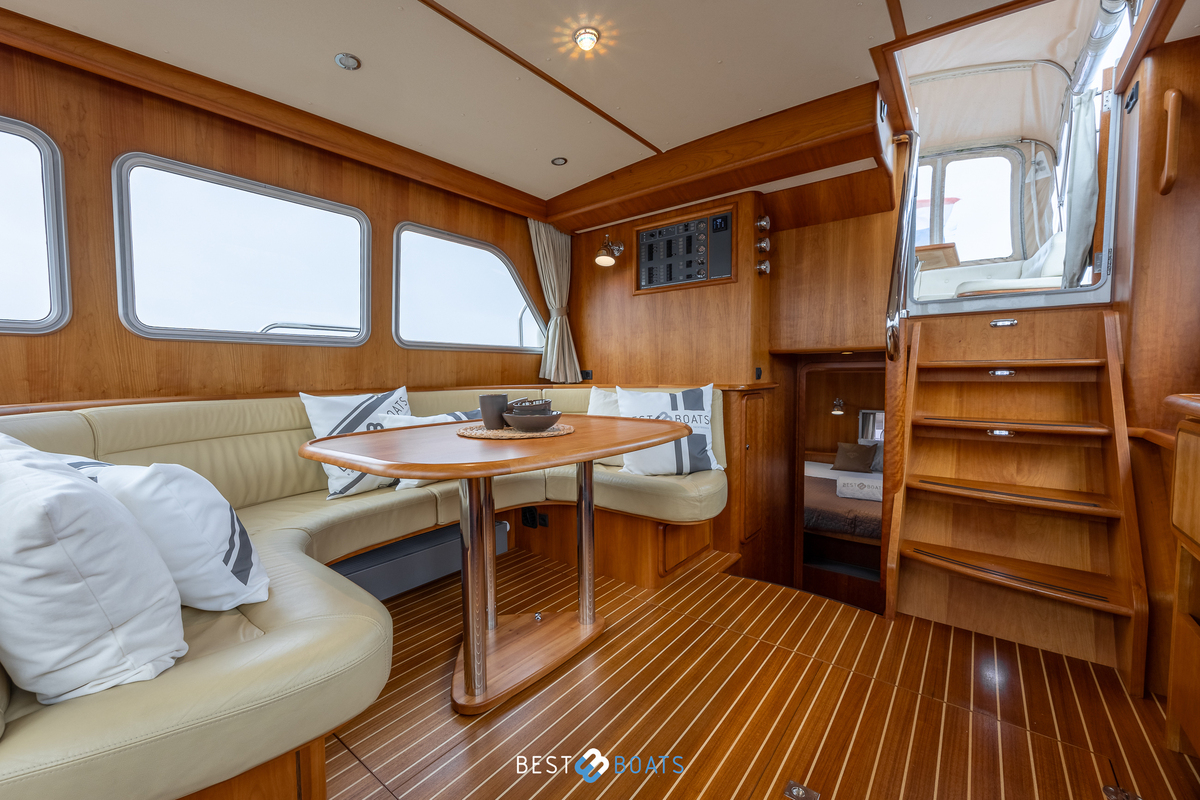 foto: 38 Linssen  Grand Sturdy 430 AC MKII Diamond