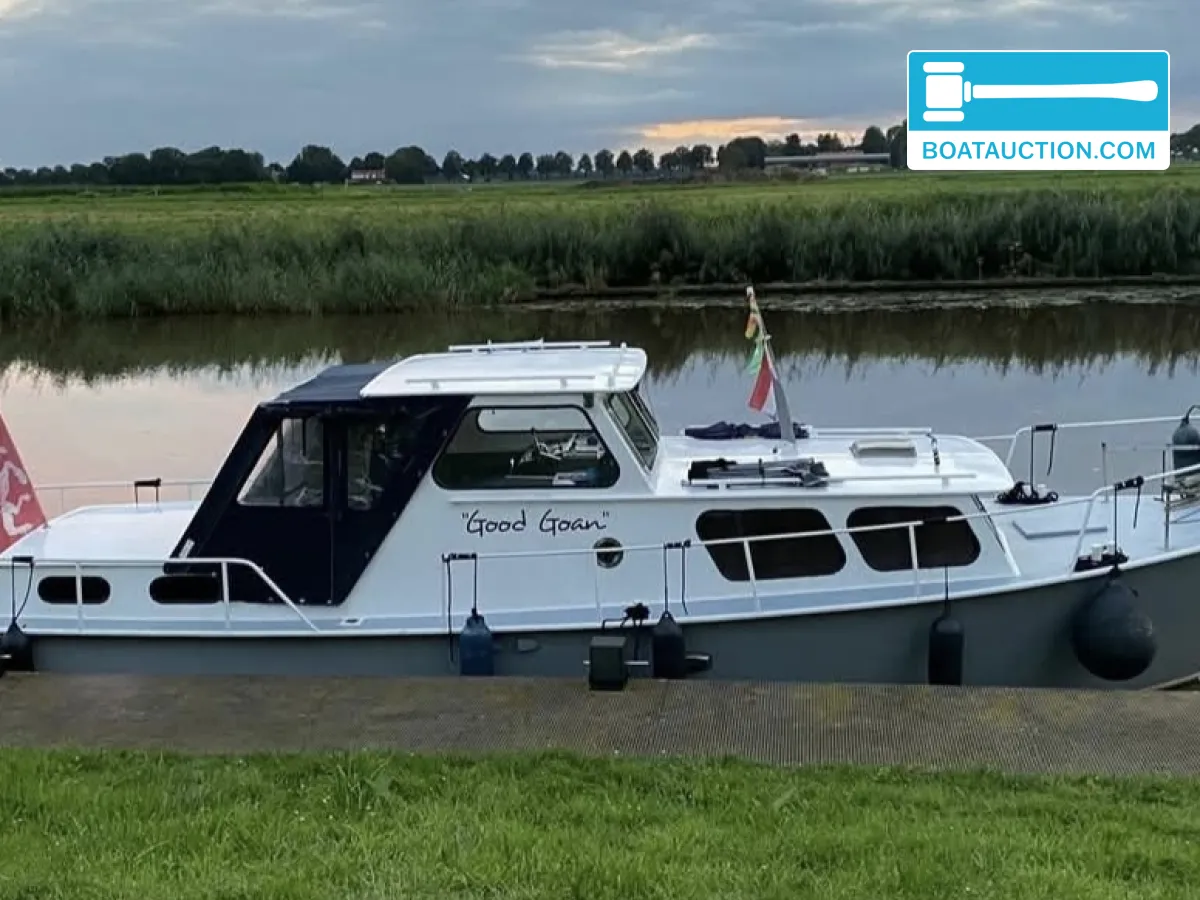 foto: 10 Motorboat 1100