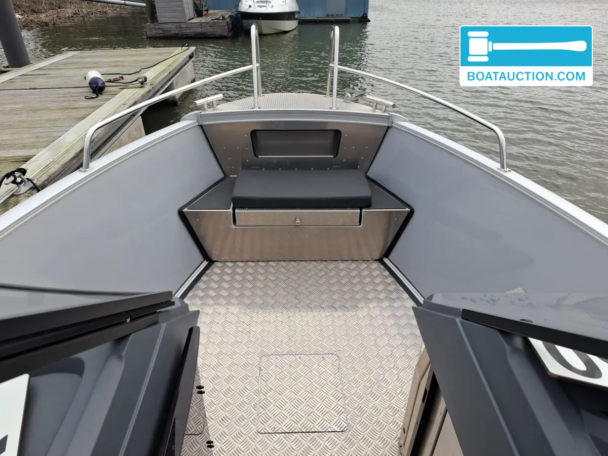 foto: 18 Buster Magnum