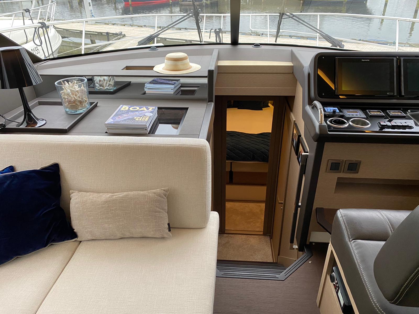 foto: 71 Prestige 460 flybridge #100