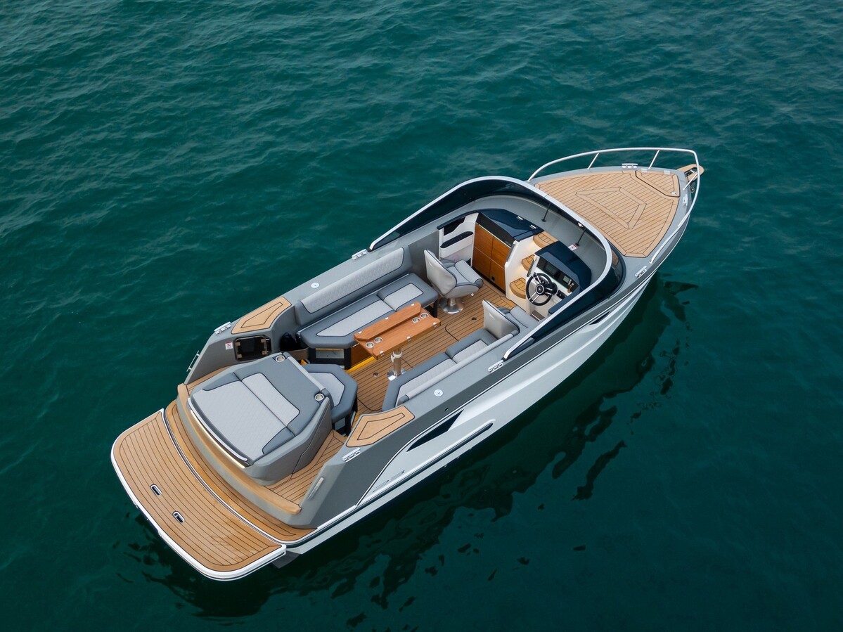 foto: 27 Alfastreet Marine 23 Cabin Evolution Electric