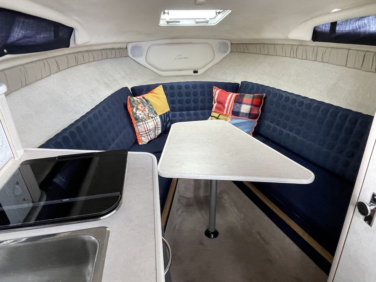 foto: 13 Bayliner 2355 Ciera